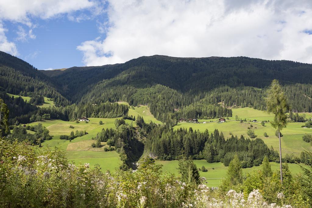 Alpenhotel Weitlanbrunn Sillian Esterno foto
