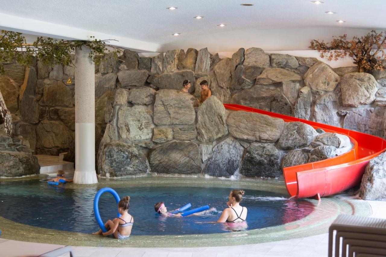Alpenhotel Weitlanbrunn Sillian Esterno foto
