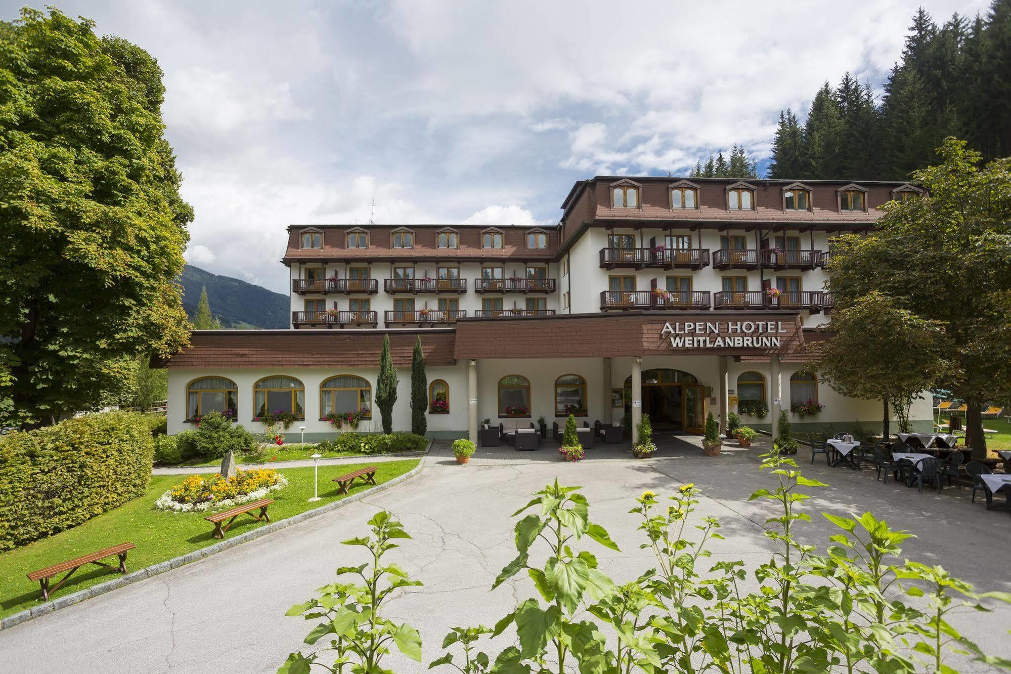 Alpenhotel Weitlanbrunn Sillian Esterno foto